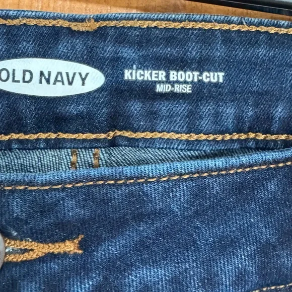 Woman’s Old Navy Dark Blue Kicker Bootcut Mid-rise Flare Jeans size 16 - Picture 2 of 4